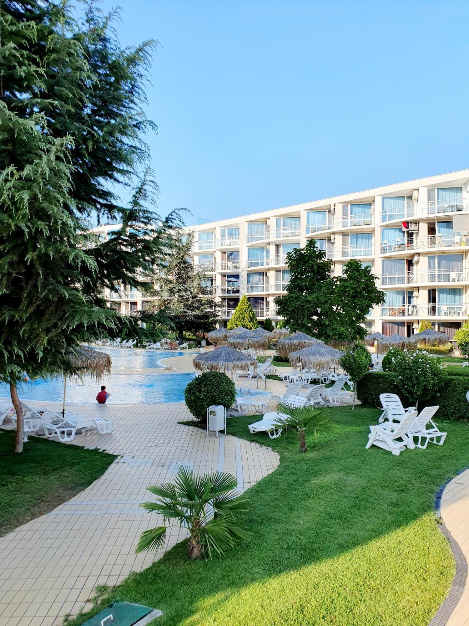 Elena'S Lux Aparthotel - Town & Sea View - Atlantis Spa Sarafovo Exterior foto